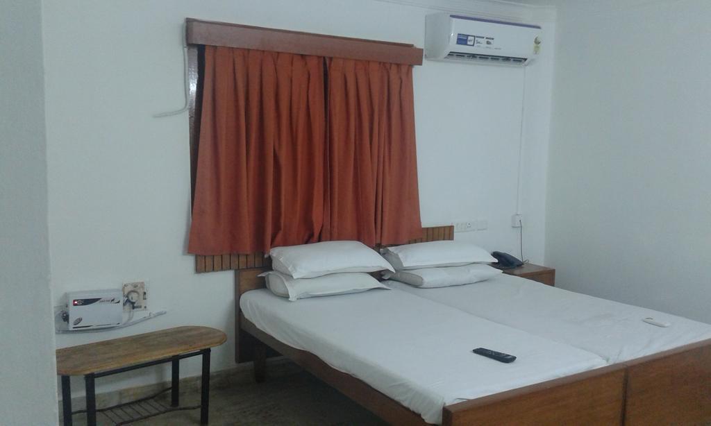 Hotel Royal Club Chennai Exterior foto