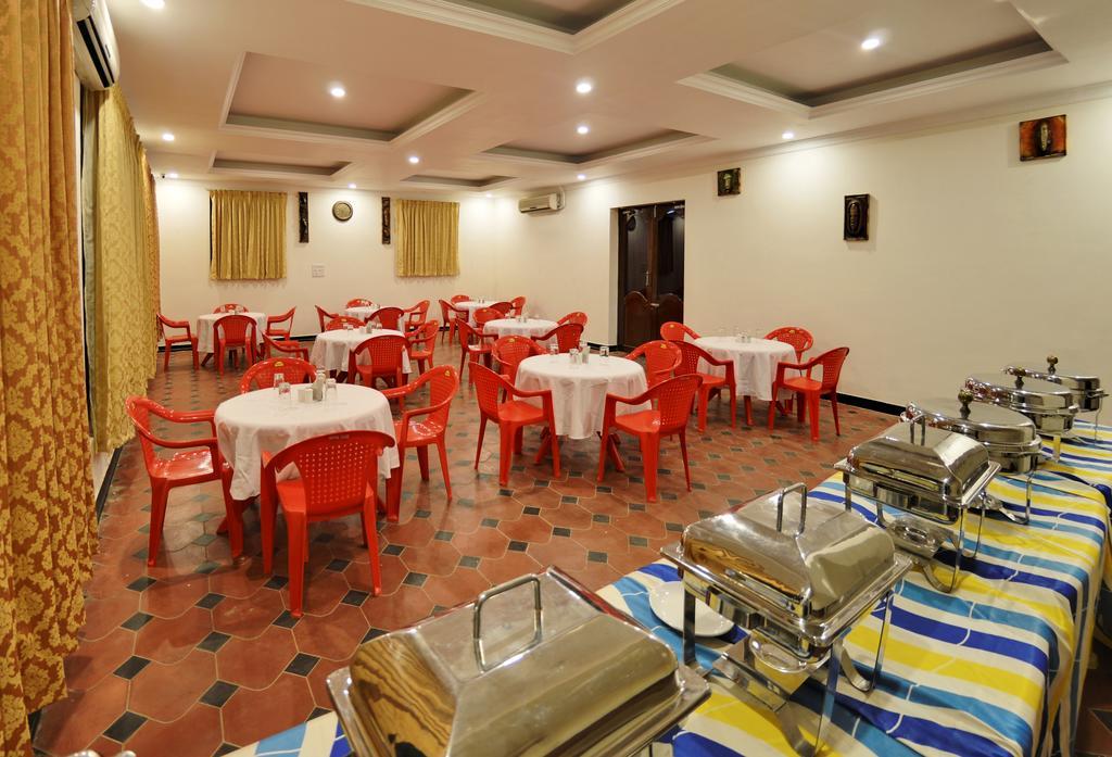 Hotel Royal Club Chennai Exterior foto